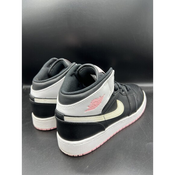 Air Jordan 1 Mid GS \'Arctic Punch\' Size 6Y / Women’s 7.5 (555112-061) No Box main image 8